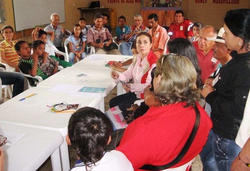 talleres en la Institución Educativa de Cansarrocines
