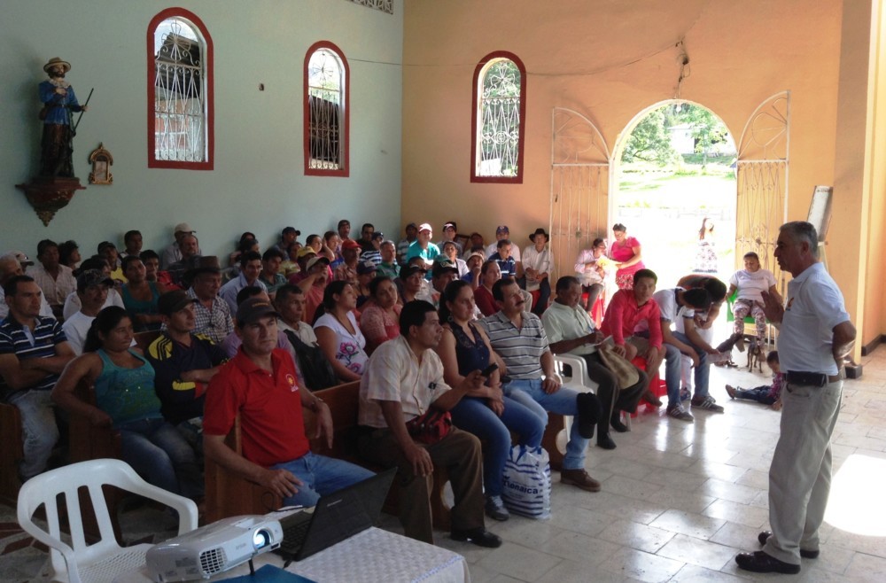 VINCULANDO PRODUCTORES A MERCADOS MÁS COMPETITIVOS