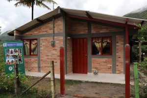 Vivienda y beneficiarios de la Villa, municipio de Páez