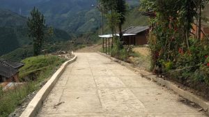 Placa huella construida en Aguacatico