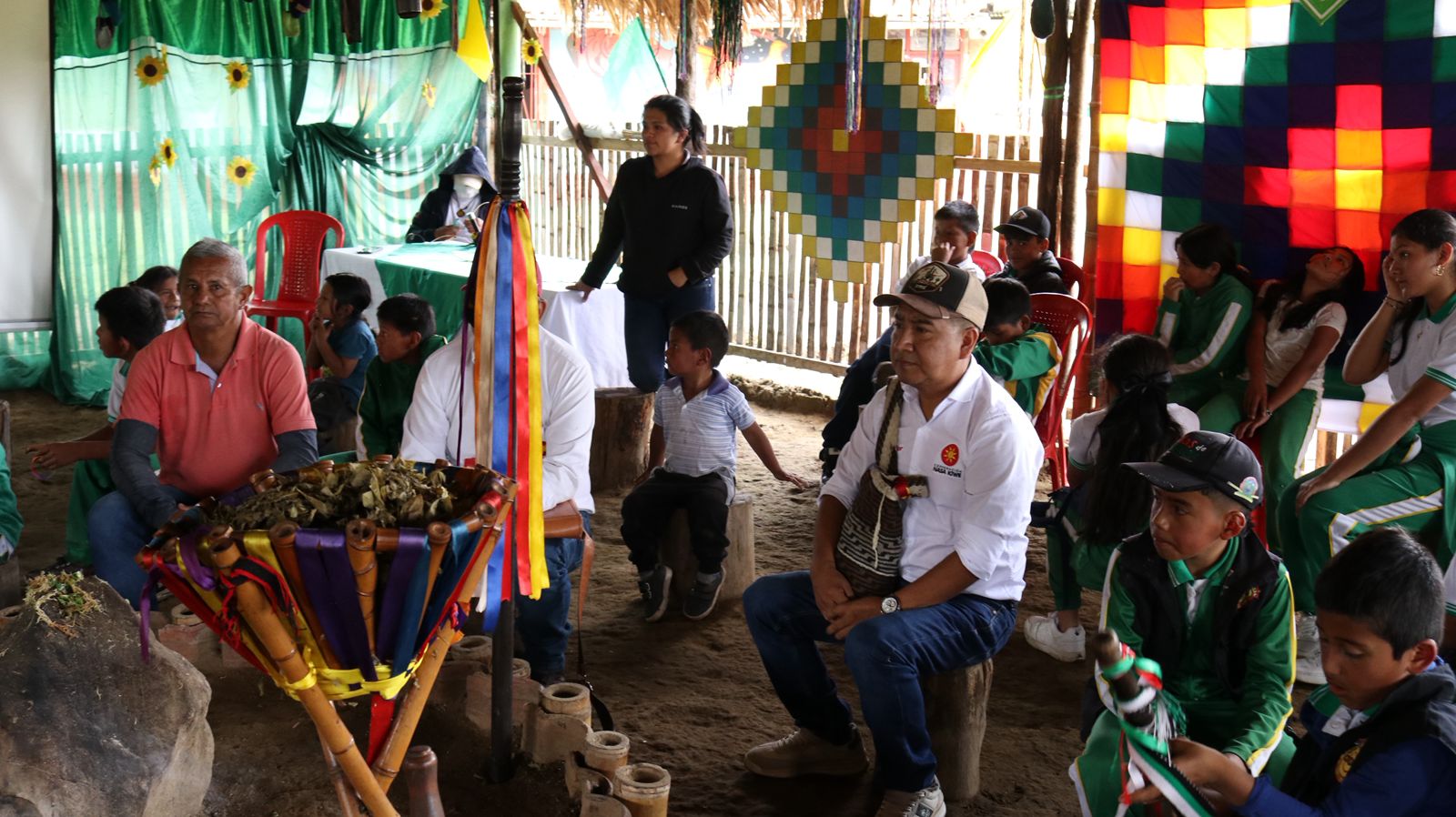 Entrega de Insumos en la Institución Educativa Yu’ Luuçx Pishau