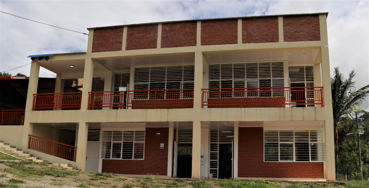 Infraestructura educativa construida en la Institución Educativa Sa Miguel de Avirama.
